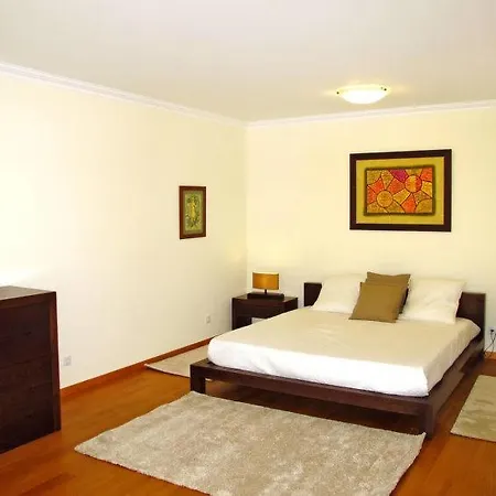 Σπίτι διακοπών Sleeps 10 Pool Wifi Nadadouro