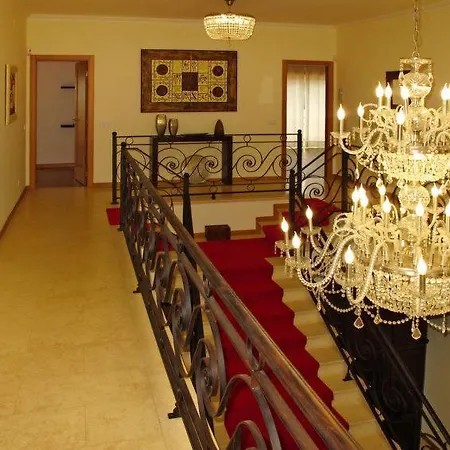 Σπίτι διακοπών Sleeps 10 Pool Wifi Nadadouro